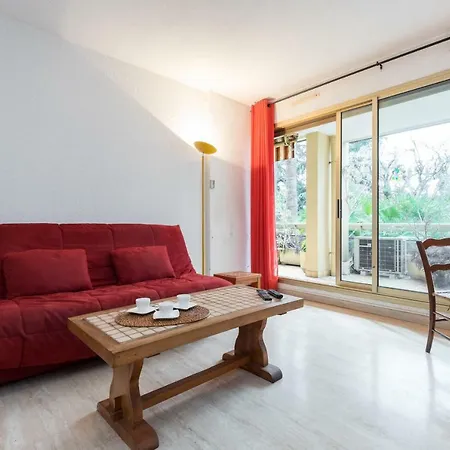 Centragence - Bosquet - With Spacious Terrace *